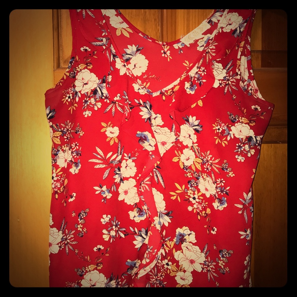 Floral sleeveless blouse